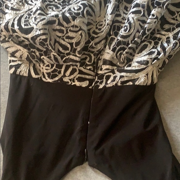 Black dress with pattern - Picture 4 of 5